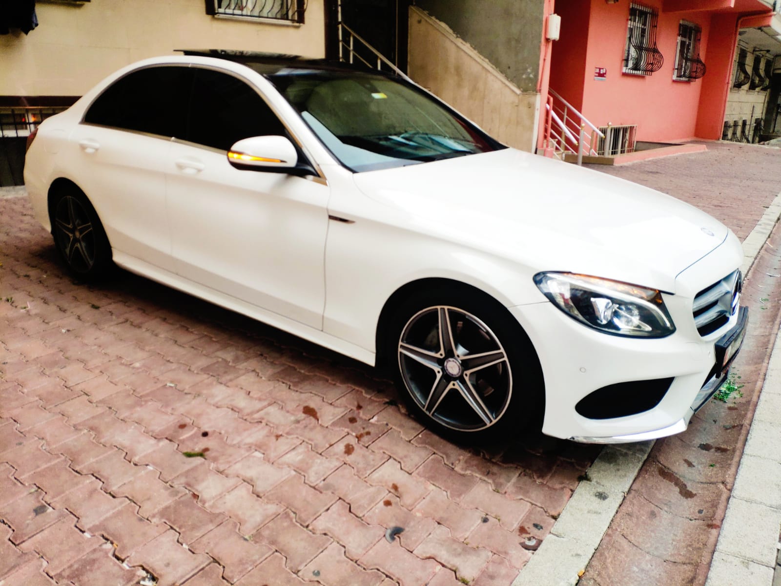 MERCEDES C200 d AMG İMZALI SERİ