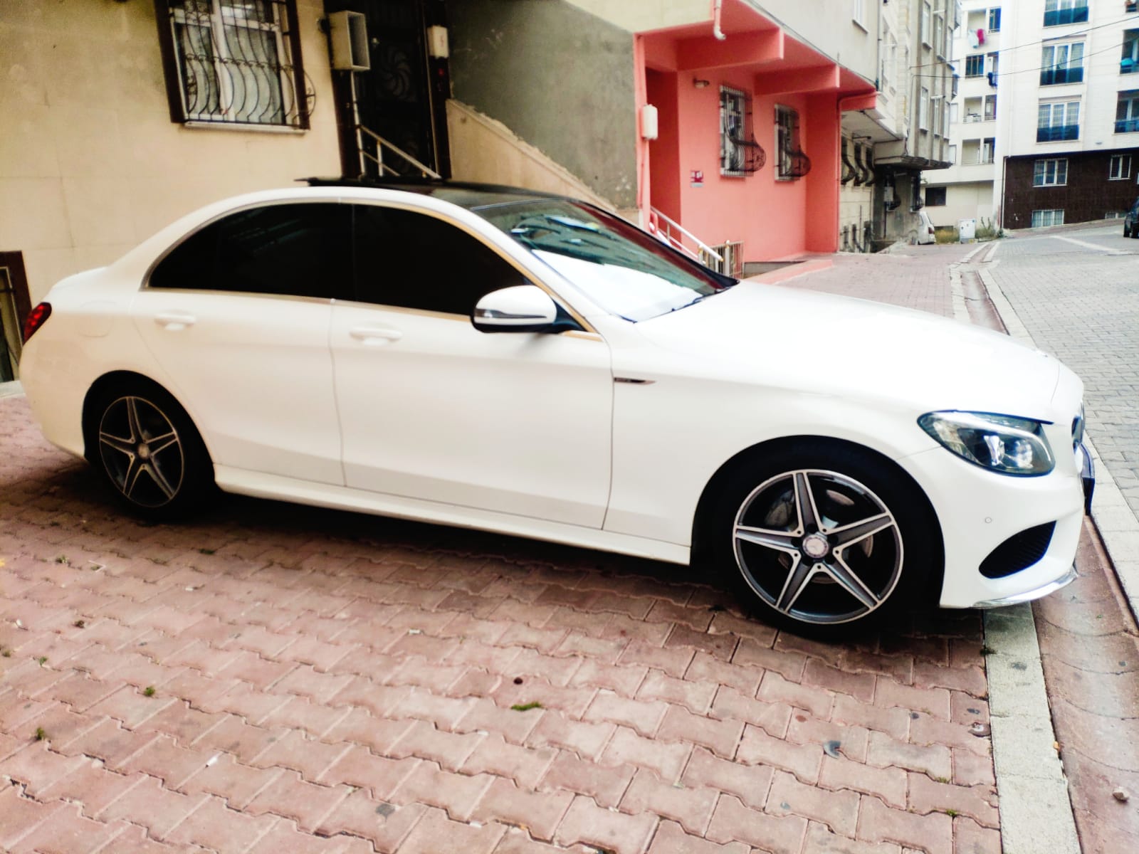 MERCEDES C200 d AMG İMZALI SERİ