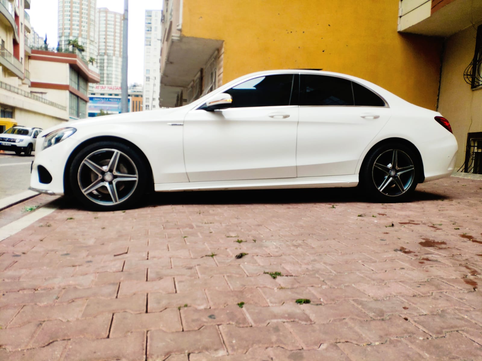 MERCEDES C200 d AMG İMZALI SERİ