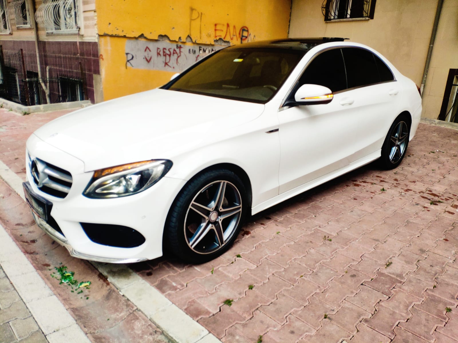 MERCEDES C200 d AMG İMZALI SERİ